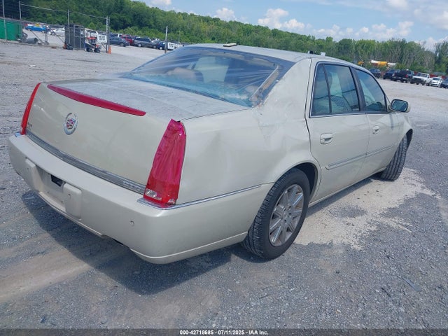 2011 CADILLAC DTS 1G6KH5E67BU117181 Photo 3