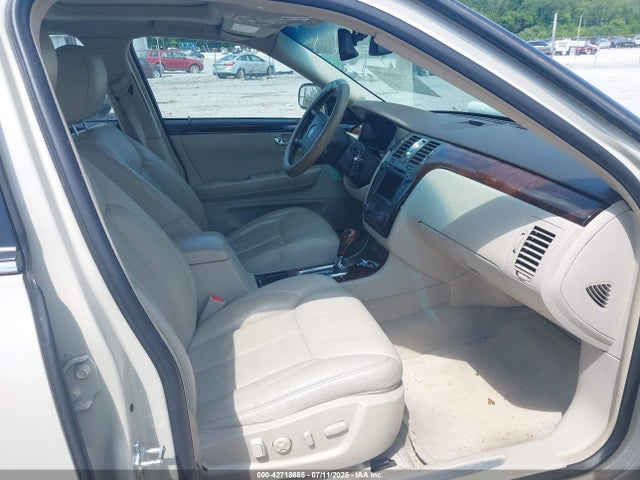 2011 CADILLAC DTS 1G6KH5E67BU117181 Photo 4