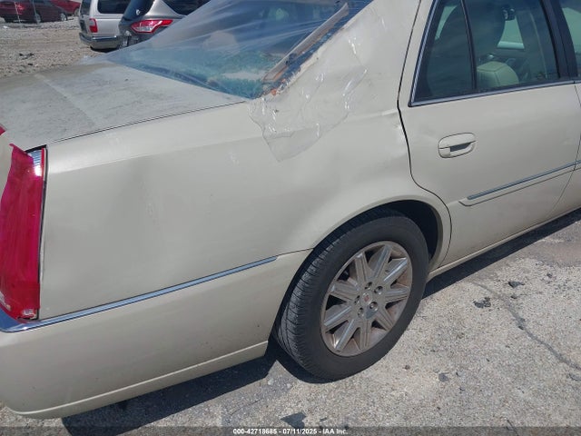 2011 CADILLAC DTS 1G6KH5E67BU117181 Photo 5