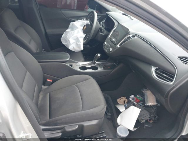 2020 CHEVROLET MALIBU 1G1ZD5ST5LF052847 Photo 4