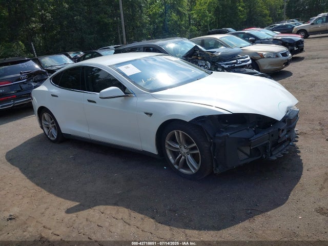2015 TESLA MODEL S 5YJSA1E23FF108287 Photo 0