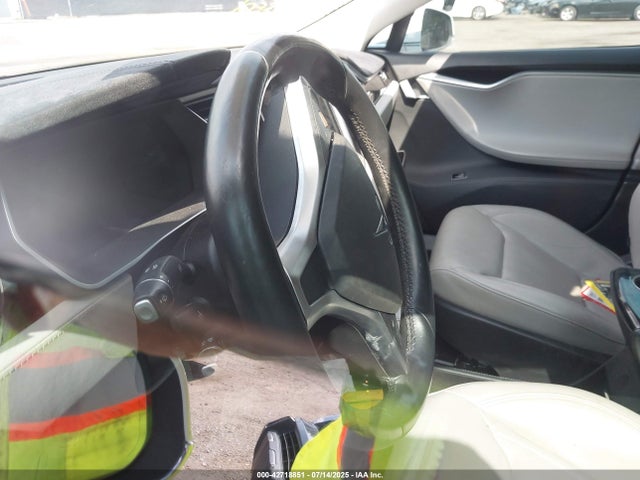 2015 TESLA MODEL S 5YJSA1E23FF108287 Photo 6