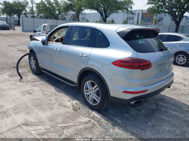 2016 PORSCHE CAYENNE WP1AA2A2XGLA11351 Photo 2