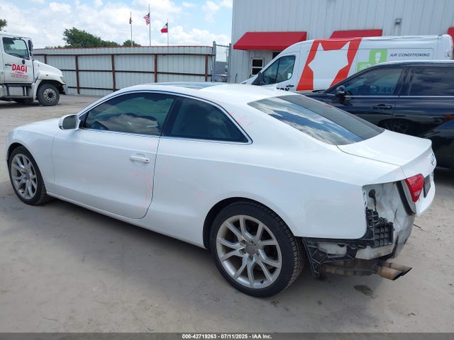 2012 AUDI A5 WAULFAFR8CA005112 Photo 2