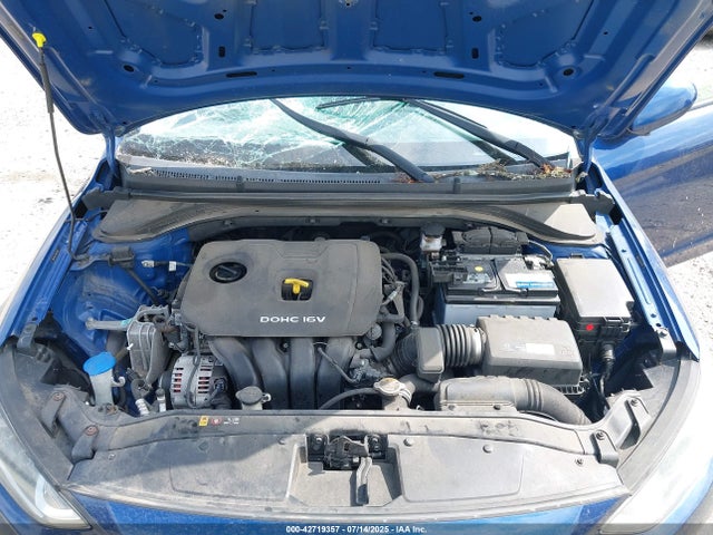 Hyundai Elantra 2017 5NPD74LF2HH135919 Image 10