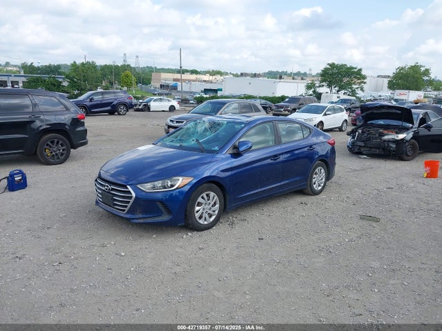Hyundai Elantra 2017 5NPD74LF2HH135919 Image 2