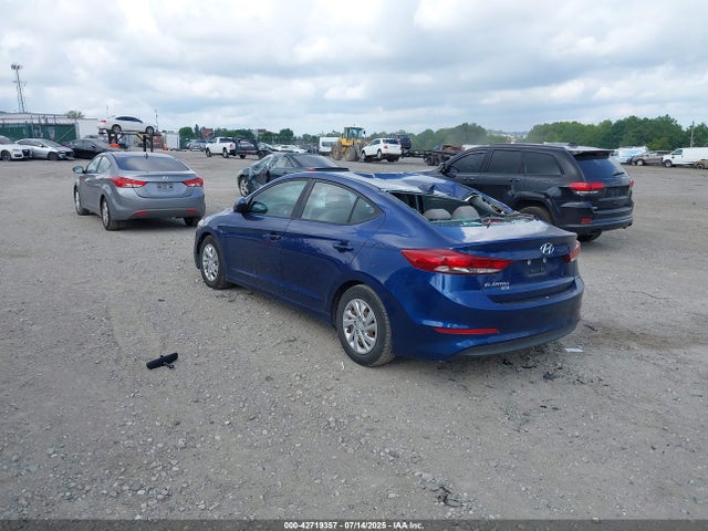 Hyundai Elantra 2017 5NPD74LF2HH135919 Image 3