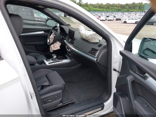 2025 AUDI Q5 WA1EAAFY6S2024939 Photo 4