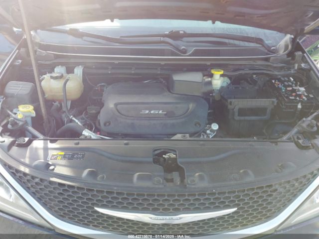 2017 CHRYSLER PACIFICA 2C4RC1EG0HR650362 Photo 9