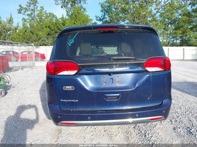 2C4RC1EG0HR650362 Chrysler 2017