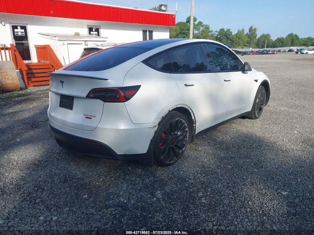 2022 TESLA MODEL Y 7SAYGDEF1NF523168 Photo 3