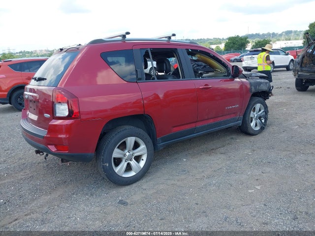 1C4NJDEB2ED817250 Jeep 2014