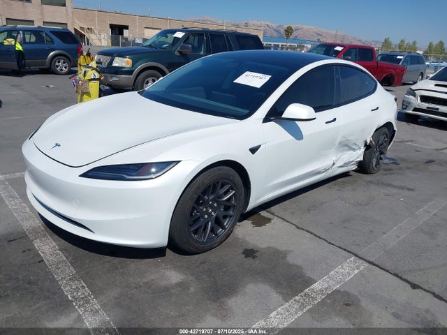 2025 TESLA MODEL 3 5YJ3E1EB3SF914858 Photo 1
