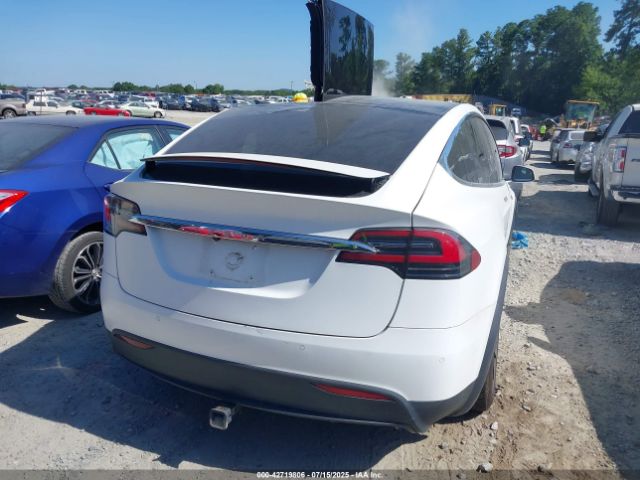 2016 TESLA MODEL X 5YJXCBE4XGF000922 Photo 3