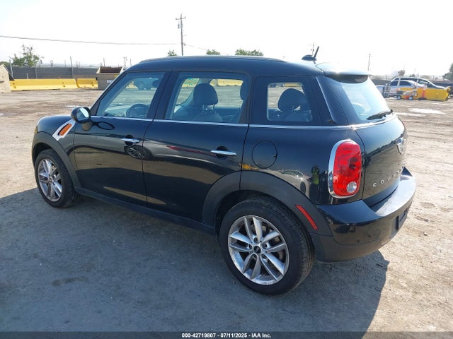 2014 MINI COUNTRYMAN WMWZB3C52EWR37959 Photo 2