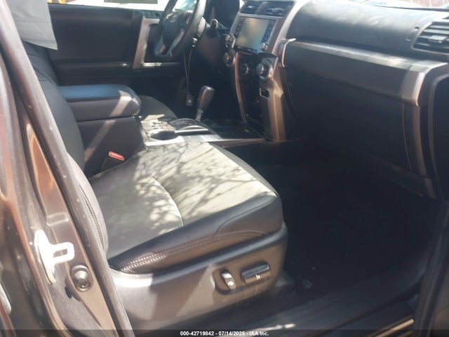 42719842 :رقم المزاد ، JTEFU5JR3M5250586 vin ، 2021 Toyota 4runner Sr5 Premium مزاد بيع