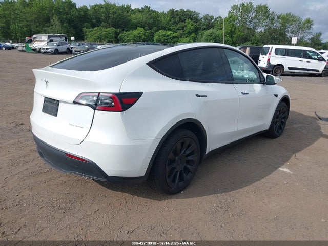 2023 TESLA MODEL Y 7SAYGDEE2PA103510 Photo 3