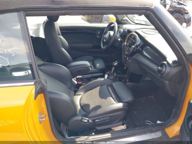 2017 MINI CONVERTIBLE WMWWG9C56H3C22974 Photo 4