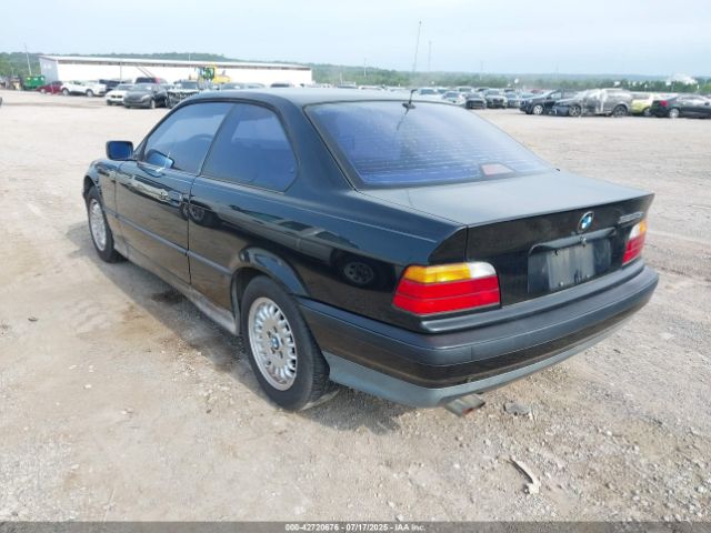 1992 BMW 325 WBABF4310NEK03979 Photo 2