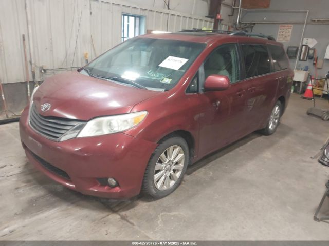 2011 TOYOTA SIENNA 5TDDK3DC2BS001958 Photo 1