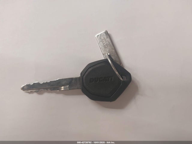 Ducati 2017 2017 ZDM14B1W2HB004143 Image 11