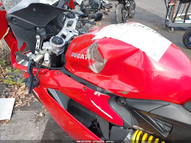 Ducati 2017 2017 ZDM14B1W2HB004143 Image 17