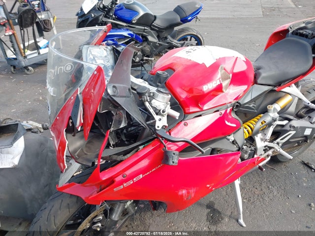 Ducati 2017 2017 ZDM14B1W2HB004143 Image 2