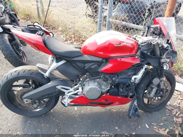 Ducati 2017 2017 ZDM14B1W2HB004143 Image 13