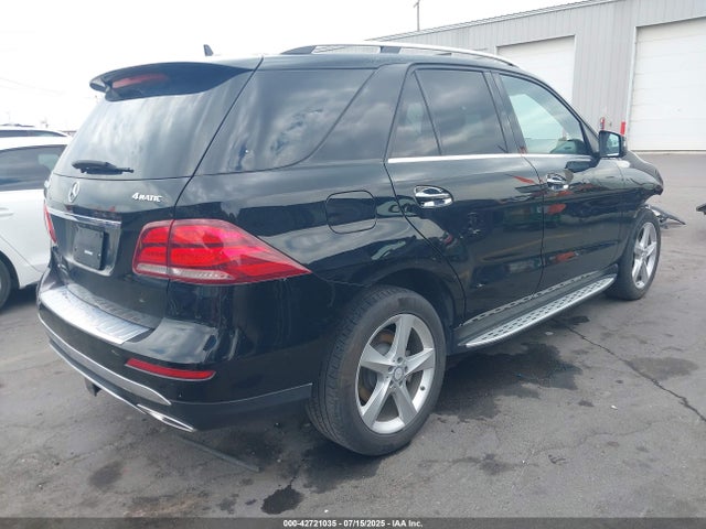 4JGDA5HB8GA789242 Mercedes-Benz m276