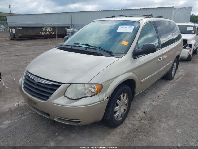 2005 CHRYSLER TOWN & COUNTRY 2C4GP54L05R314188 Photo 1