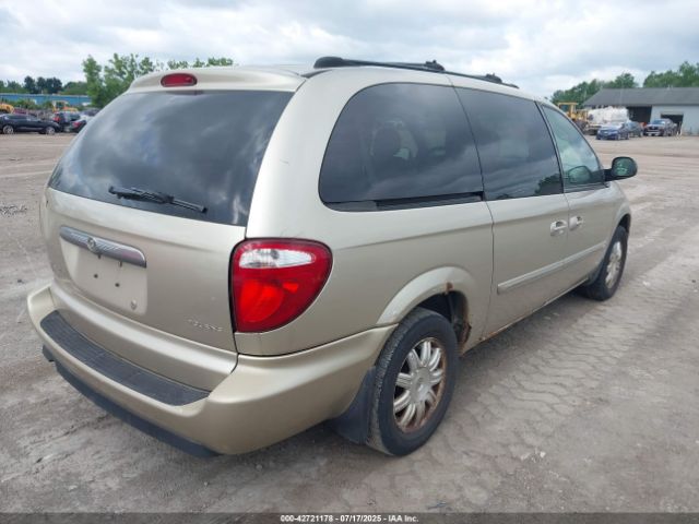 2005 CHRYSLER TOWN & COUNTRY 2C4GP54L05R314188 Photo 3