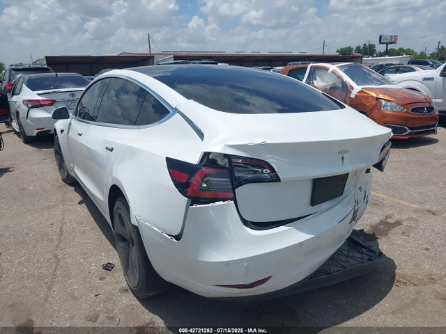 2019 TESLA MODEL 3 5YJ3E1EA8KF483022 Photo 2