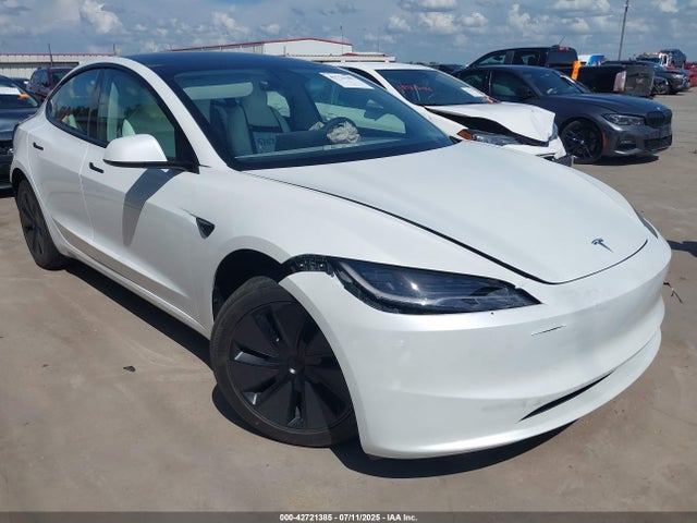 2025 TESLA MODEL 3 5YJ3E1EA8SF032494 Photo 0