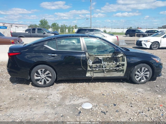 Nissan 2019 2019 1N4BL4BV0KC100994 Image 14