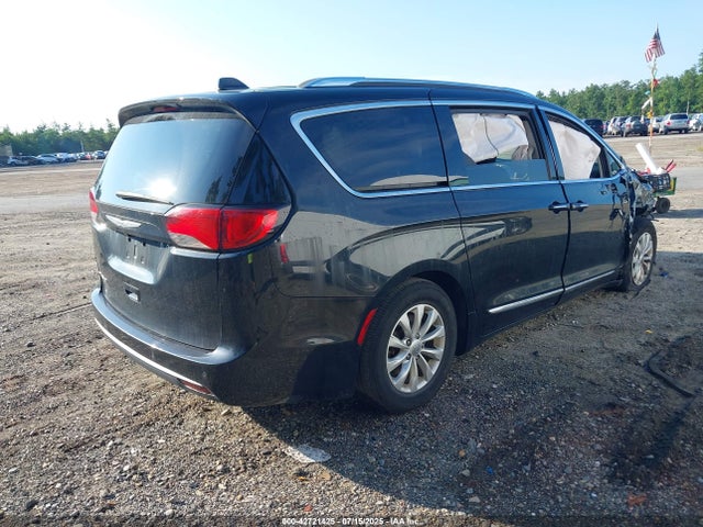 Chrysler Pacifica 2019 2C4RC1BG3KR665370 Image 4