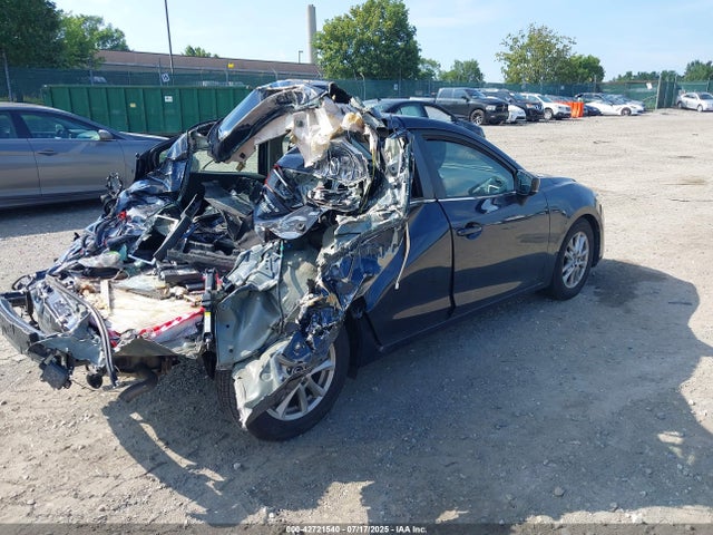 3MZBN1U75JM187447 Mazda pe
