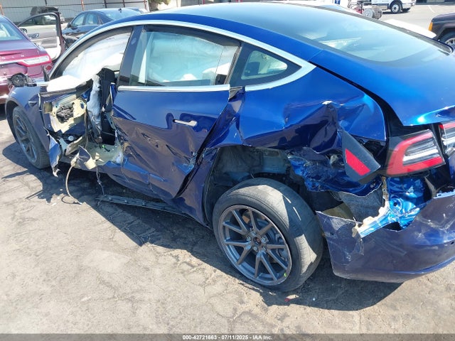 2018 TESLA MODEL 3 5YJ3E1EA5JF161095 Photo 5