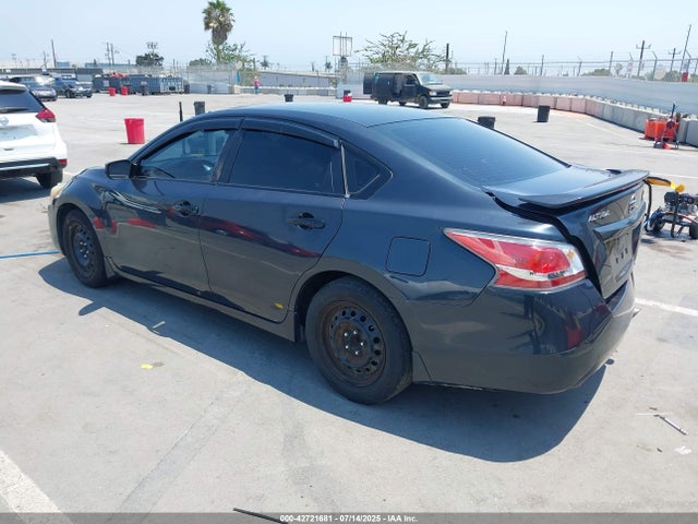 1N4AL3AP2FN300245 Nissan 2015