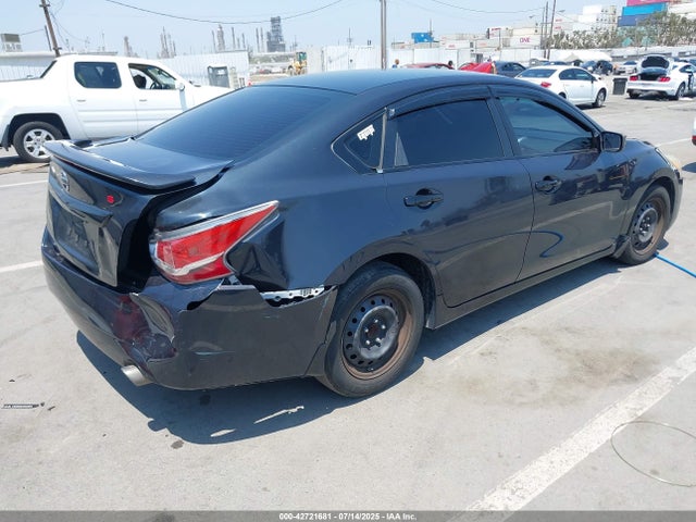1N4AL3AP2FN300245 Nissan 2015