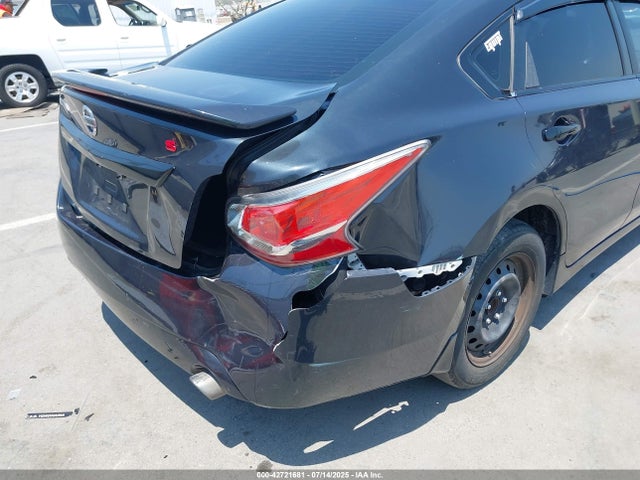 1N4AL3AP2FN300245 Nissan 2015