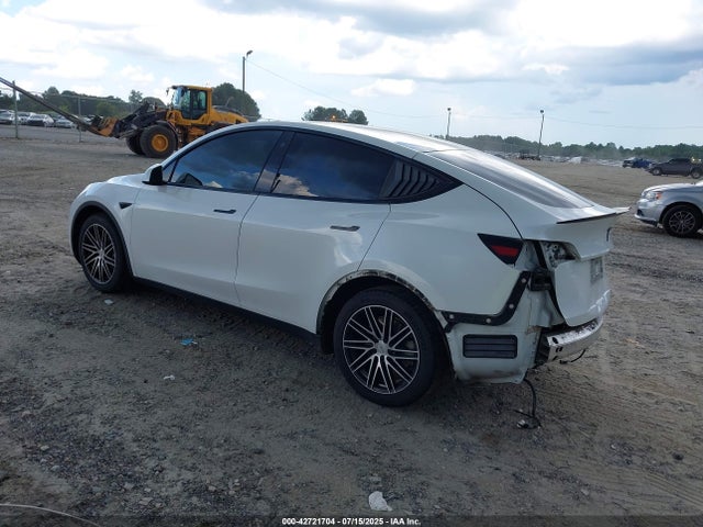2021 TESLA MODEL Y 5YJYGDEE1MF283591 Photo 2