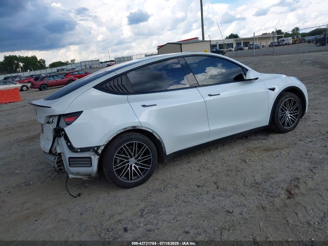 2021 TESLA MODEL Y 5YJYGDEE1MF283591 Photo 3