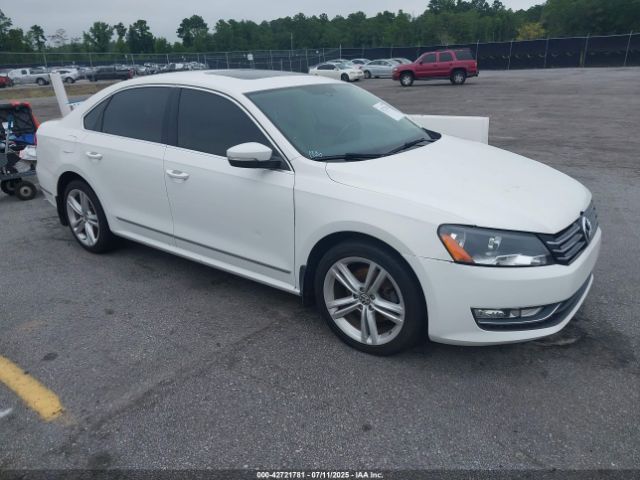 2015 VOLKSWAGEN PASSAT 1VWBT7A30FC062777