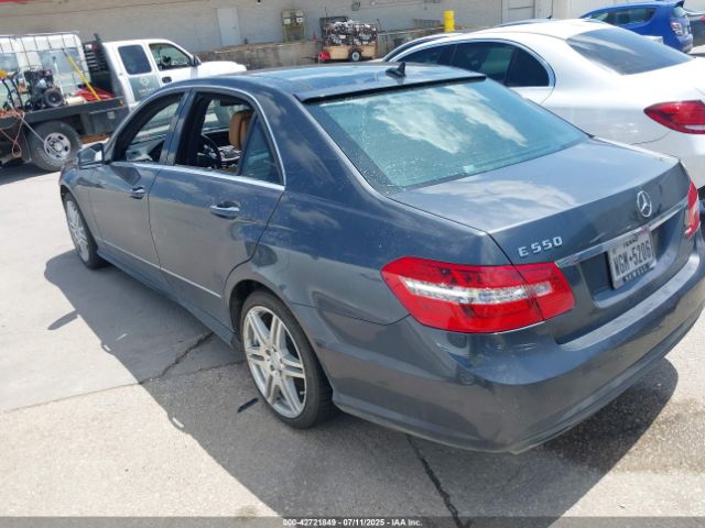 2010 MERCEDES-BENZ E 550 WDDHF7CB3AA032966 Photo 2