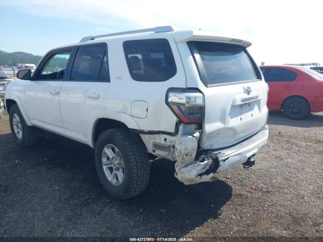 2015 TOYOTA 4RUNNER JTEBU5JR2F5270801 Photo 2