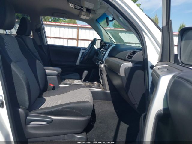 2015 TOYOTA 4RUNNER JTEBU5JR2F5270801 Photo 4