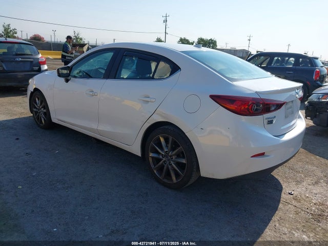 Mazda py 2018 3MZBN1V35JM259744 Image 3