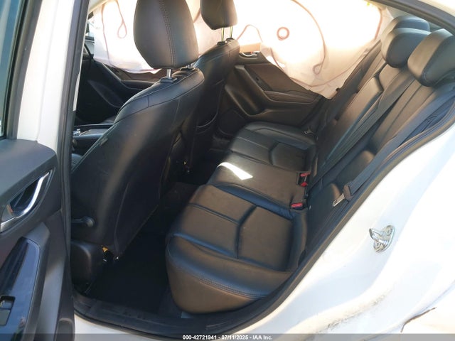 Mazda py 2018 3MZBN1V35JM259744 Image 8