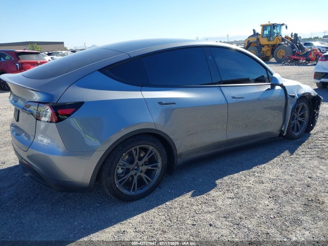 2025 TESLA MODEL Y 7SAYGDED4SF320589 Photo 3
