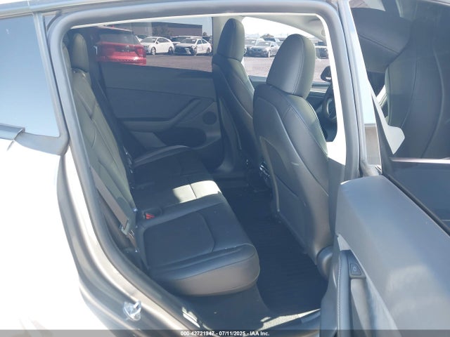 2025 TESLA MODEL Y 7SAYGDED4SF320589 Photo 7